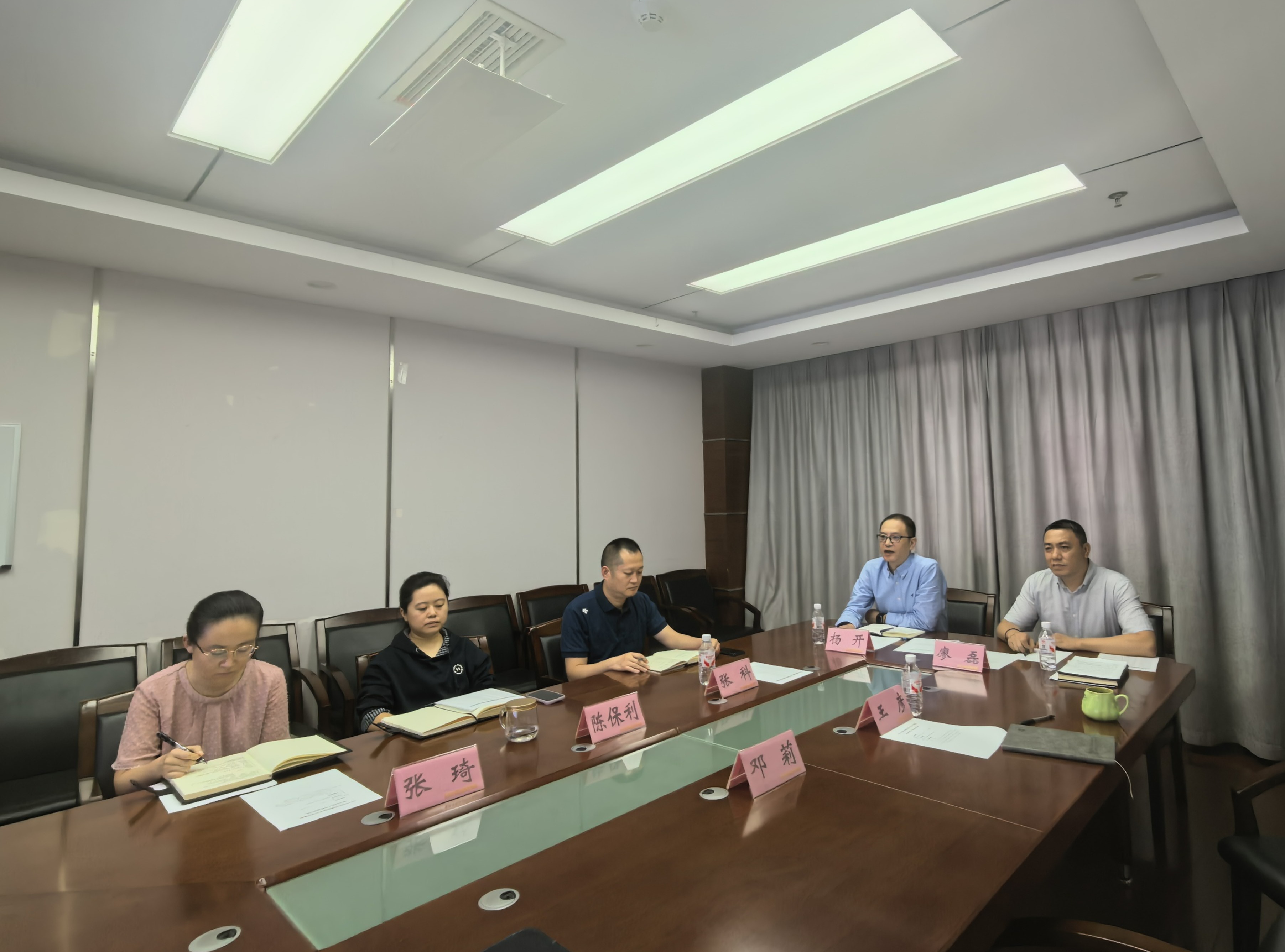 9月21日重庆市药品不良反应监测中心召开医疗机构药品不良反应监测试点检查工作推进会.jpg
